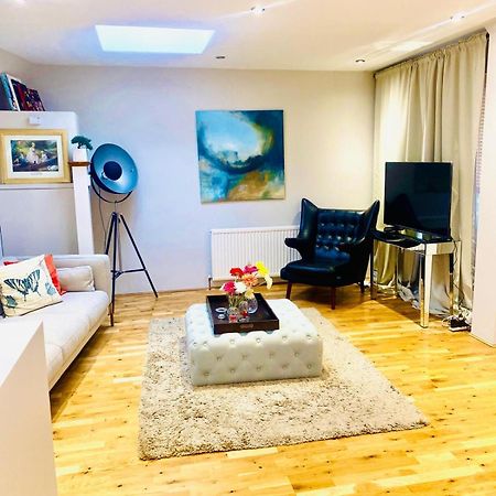 Large Self-Contained Cozy Studio London Exterior foto